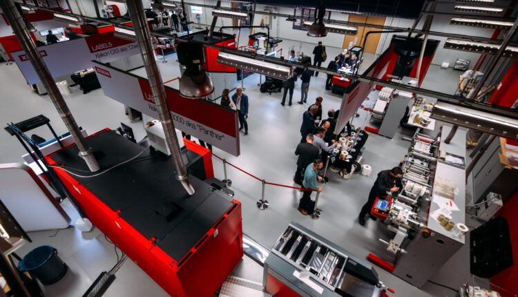 Re-Connect at Xeikon
