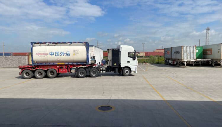 In the Asia-Pacific region, about 70 percent of Covestro's freight is transported by truck. Against this backdrop, the company is launching a green logistics pilot program with partners in China as part of its efforts to decarbonize the chemical supply chain.